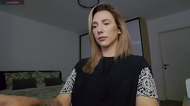 KhloeK's Live XXX Chat