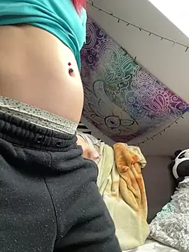 LeylaSquirtyBirty's Live XXX Chat