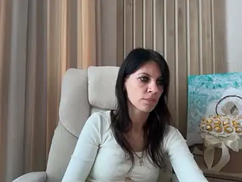 دردشة InjaAtHome الجنسية المباشرة