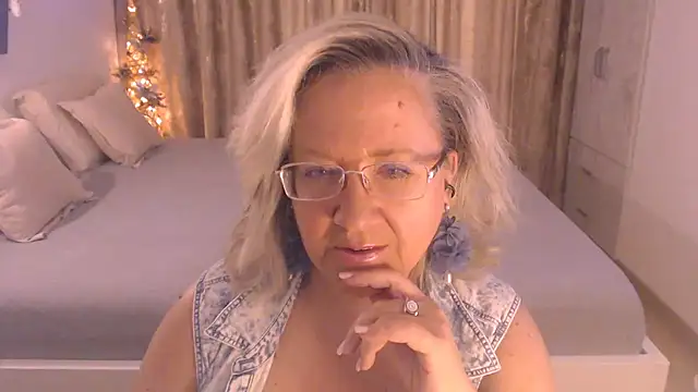 Chat XXX en directo de Raisshy