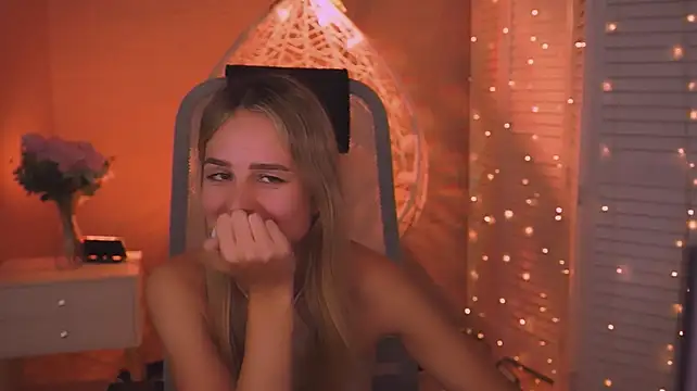 XXX chat uživo modela DeboraLarson