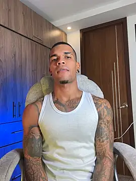 blackboy-strong Live XXX Chat