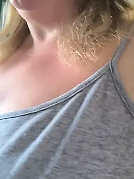 jusichka's Live XXX Chat