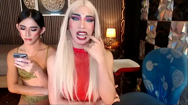 دردشة PrettyHorseCockTrans الجنسية المباشرة