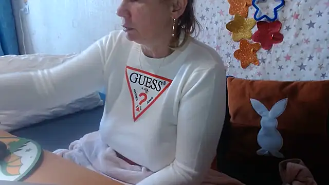 צ'אט XXX בשידור חי של QueenLana
