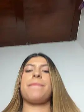 Chat +18 de Alessandrabloom_ ao vivo