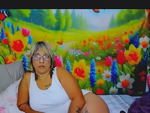 indianroxy Adlı Modelin Canlı XXX Sohbeti