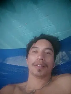 traiwe06 XXX чат на живо