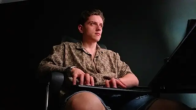 FelixStarkk XXX чат на живо