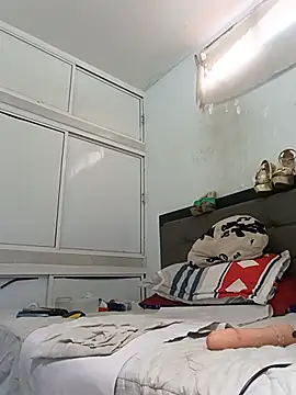 katysquirtdirty Adlı Modelin Canlı XXX Sohbeti