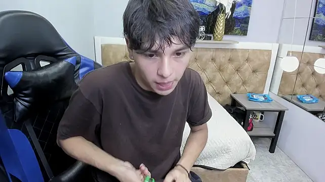 StiwenTwink Chat XXX live