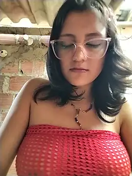 sienna_elara Chat XXX live