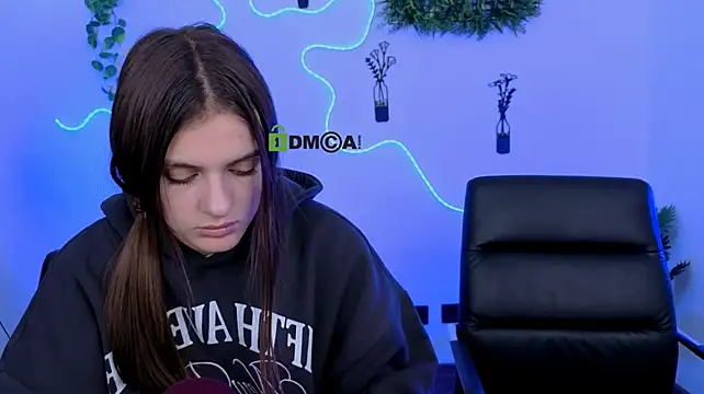 lisa_dark_'s Live XXX Chat