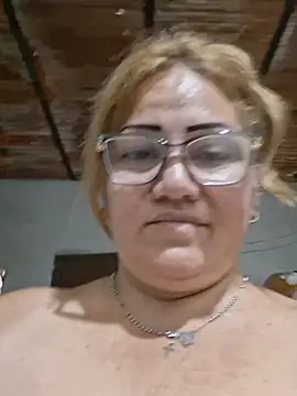 Carlotaazul Chat XXX in diretta