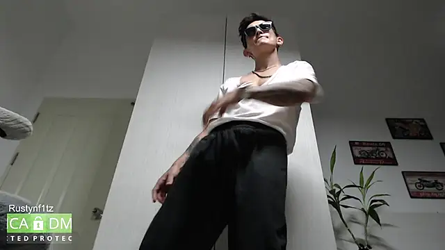 Chatroom XXX en direct de Rustynf1tz_