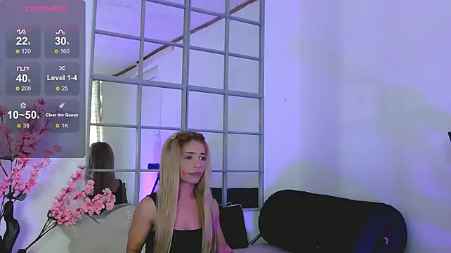 SarahRaynex Chat XXX in diretta