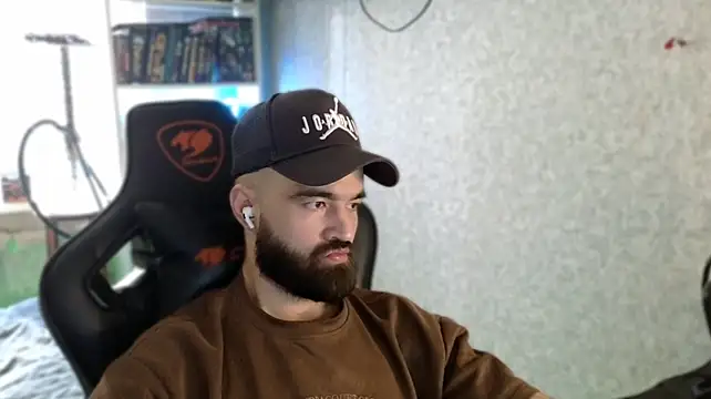 _Serious_Man's Live XXX Chat