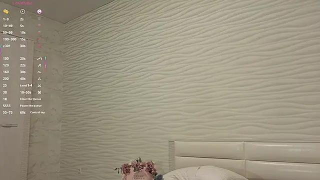 ShowgerlのライブXXXチャット