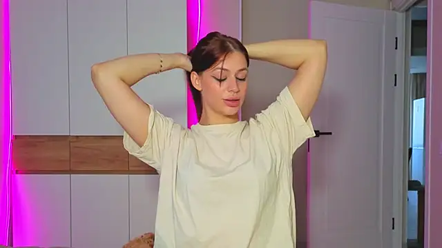 Chat +18 de elizabell_rouge ao vivo