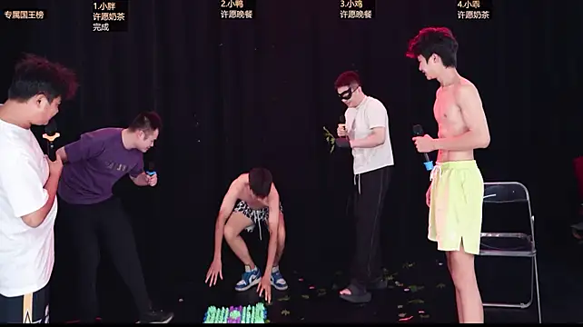 Luck-boys-520's Live XXX Chat