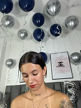 JuliaColemann 라이브 XXX 채팅