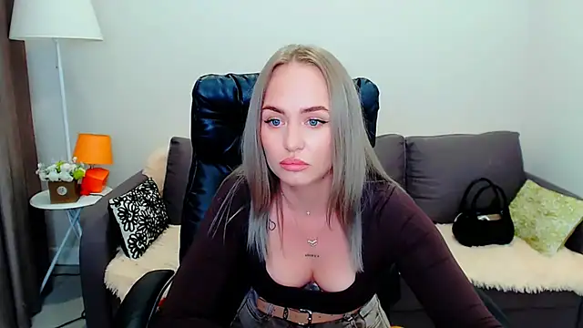 LiluMoon__'s Live XXX Chat
