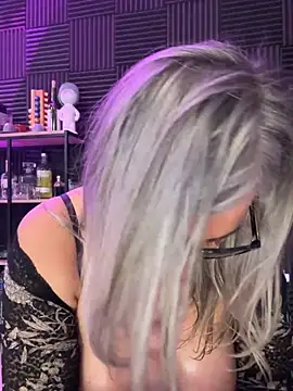 Little_Naughty30 লাইভ XXX চ্যাট