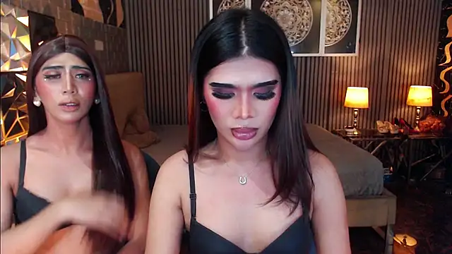 AudreyMilesTrans Adlı Modelin Canlı XXX Sohbeti