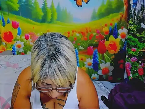 indianroxy Adlı Modelin Canlı XXX Sohbeti