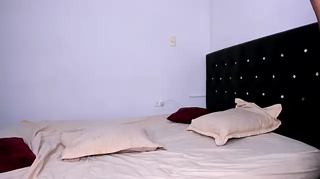Hornyshow_tv – Live XXX-chat