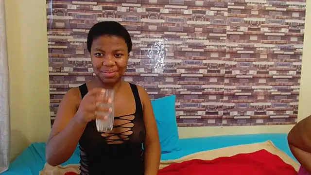 Živý XXX chat SpicyLoraX