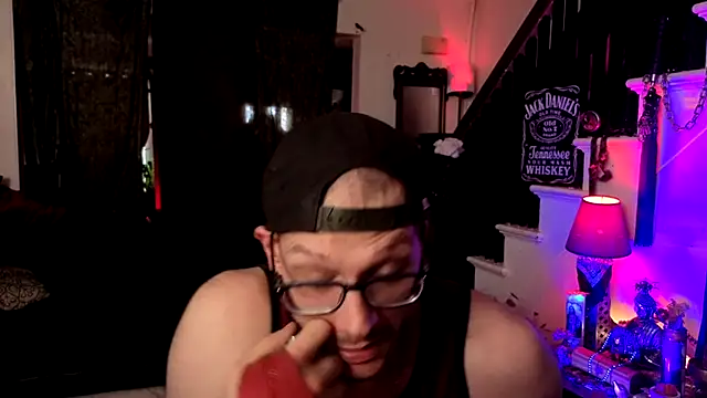 צ'אט XXX בשידור חי של MasterDaddyCool