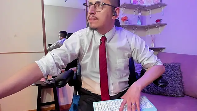 kevin_23_'s Live XXX Chat
