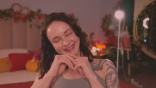 Meow_Nancy Adlı Modelin Canlı XXX Sohbeti