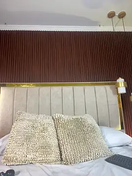 MiaBerry_ লাইভ XXX চ্যাট