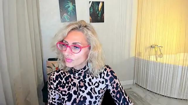 MuseOfStage live XXX chat