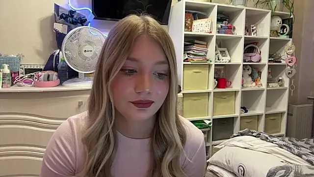 Chat XXX en directo de MayaStarlight