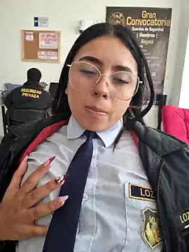 Angela__05 Adlı Modelin Canlı XXX Sohbeti