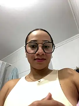 Chatroom XXX en direct de amaia_santorini