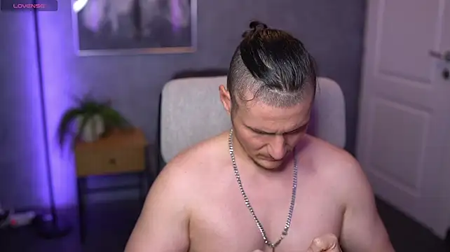 Онлайн чат XXX Alex_Wilde