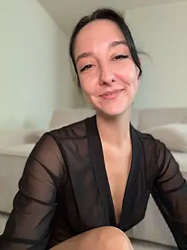 Chat +18 de RealJuliette ao vivo