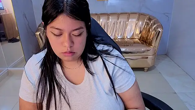 Isaa_s' Live XXX Chat