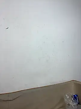 -OvO-: απευθείας συνομιλία ΧΧΧ