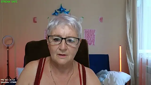 צ'אט XXX בשידור חי של Sandra_Snowflake