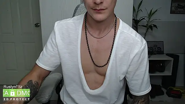 Rustynf1tz_ XXX чат на живо
