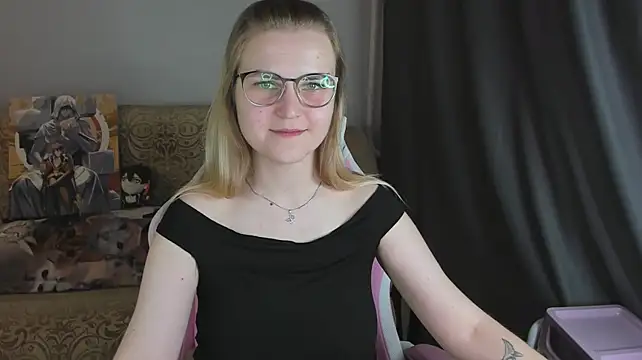 MissBrightShine's Live XXX Chat