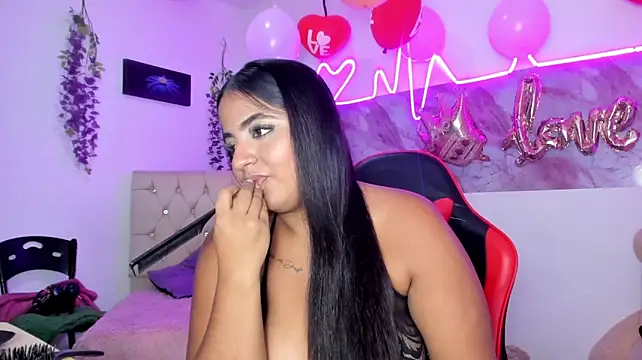 _1Noah_ – Naživo XXX chat