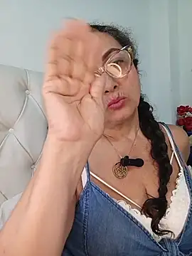 AlessandraLeroy Adlı Modelin Canlı XXX Sohbeti