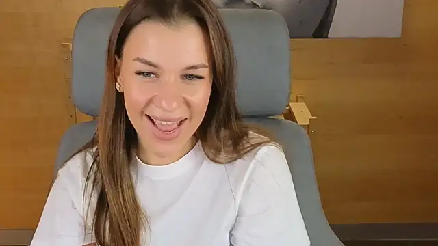 AlphaMarthe's Live XXX Chat