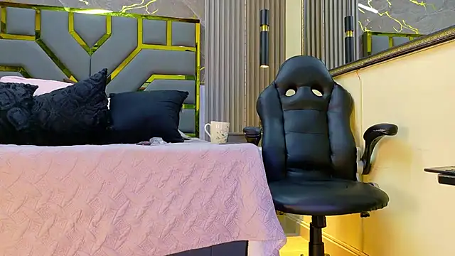 ALANNFERRER XXX чат на живо